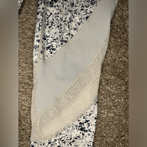 Athleta Sandstone Salutation 7/8 Leggings - Picture 3 of 7